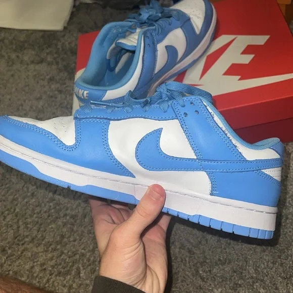 university blue dunks size 9